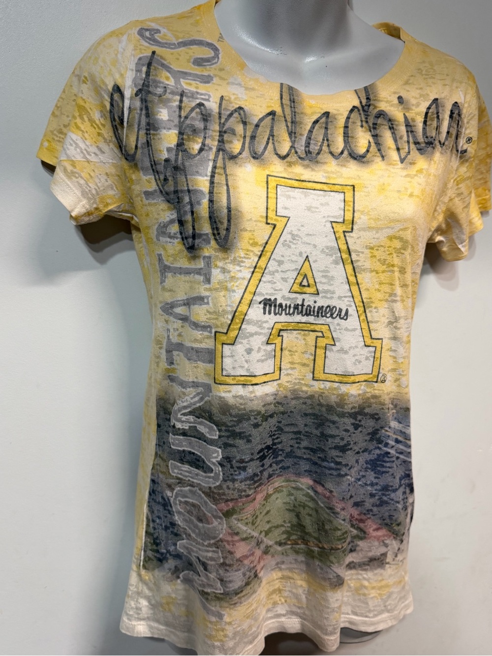 Appalachian Mountaineers Yellow Graphic T-Shirt. Splotched Fabric.